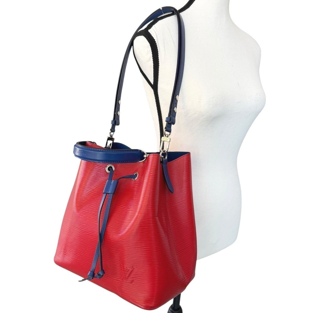 Louis Vuitton NeoNoe MM Epi Leather Red Blue Bucket Bag Shoulder Crossbody - Picture 3 of 16